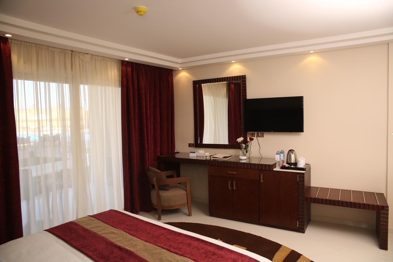 Hotel Grand Ocean El Sokhna à Ain Sukhna Extérieur photo A room at the hotel